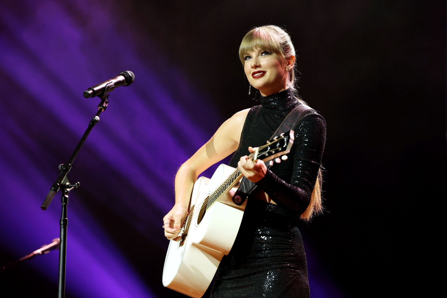 Taylor Swift - Nashville Songwriter Awards 2022